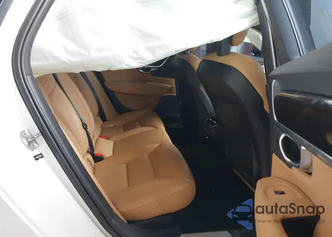 2017 Volvo S90 T6 Momentum из США, поврежденный, VIN YV1A22MK7H1014743